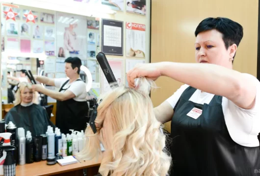 салон-парикмахерская самая самая на улице верхние поля фото 2 - nailrus.ru