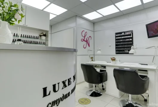 студия красоты luxe nails&beauty на улице шолохова фото 16 - nailrus.ru