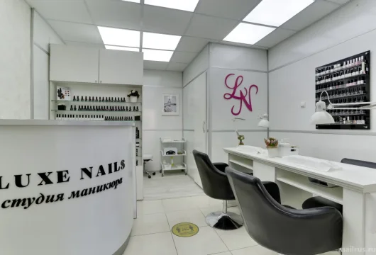 студия красоты luxe nails&beauty на улице шолохова фото 7 - nailrus.ru